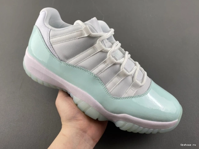  Jordan Low AH7860-103 11 Air “Igloo”  0512